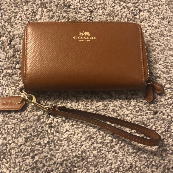 Coach Handbags - Coach wristlet